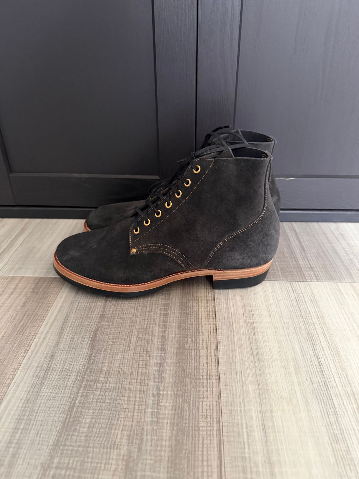 Photo by n_1n on October 1, 2025 of the Iron Boots The Great Escape in C.F. Stead Dark Gray Kudu Reverse.