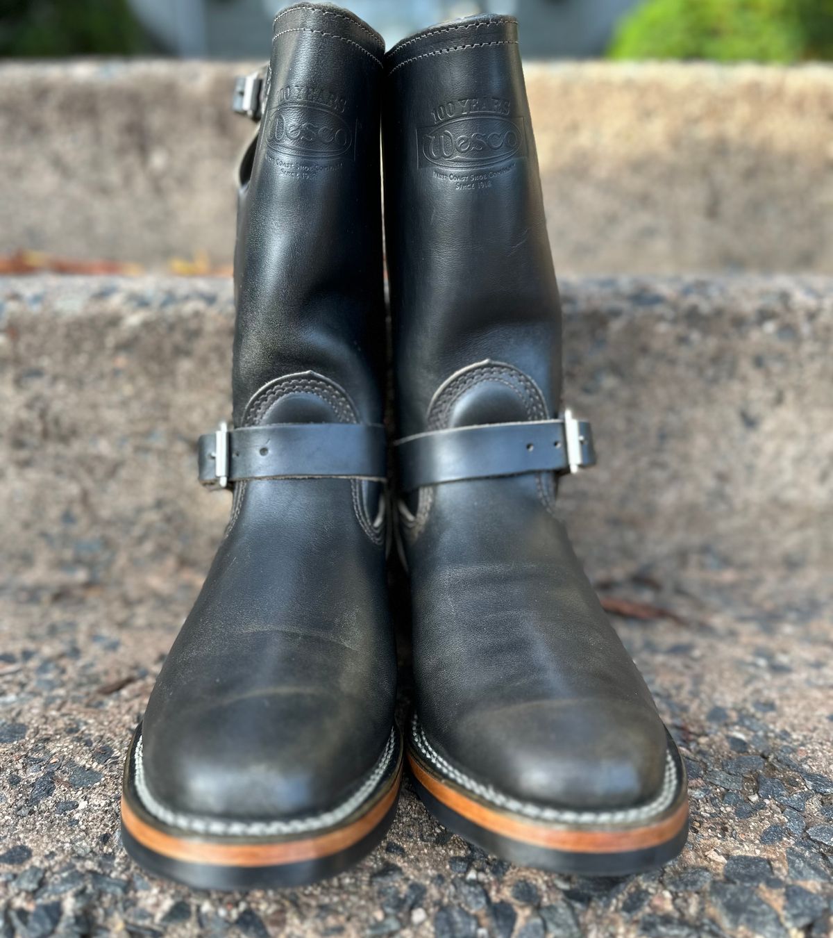 Photo by n_1n on October 1, 2022 of the Wesco Mister Lou in Maryam Petrolio Waxed Black Horsehide.