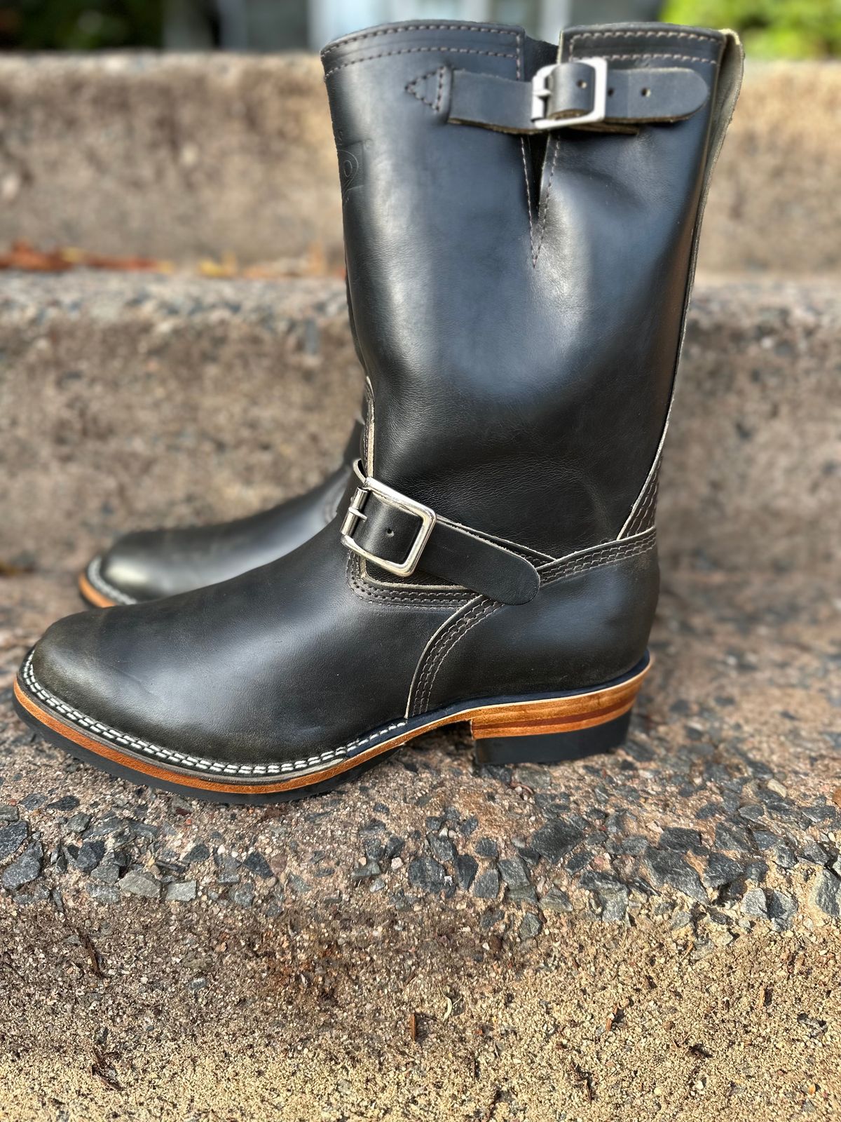 Photo by n_1n on October 1, 2022 of the Wesco Mister Lou in Maryam Petrolio Waxed Black Horsehide.