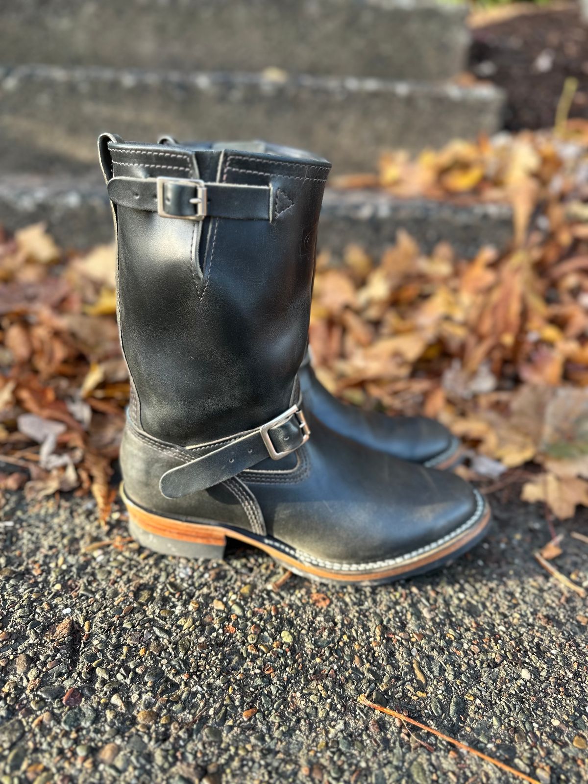 Photo by n_1n on November 5, 2022 of the Wesco Mister Lou in Maryam Petrolio Waxed Black Horsehide.