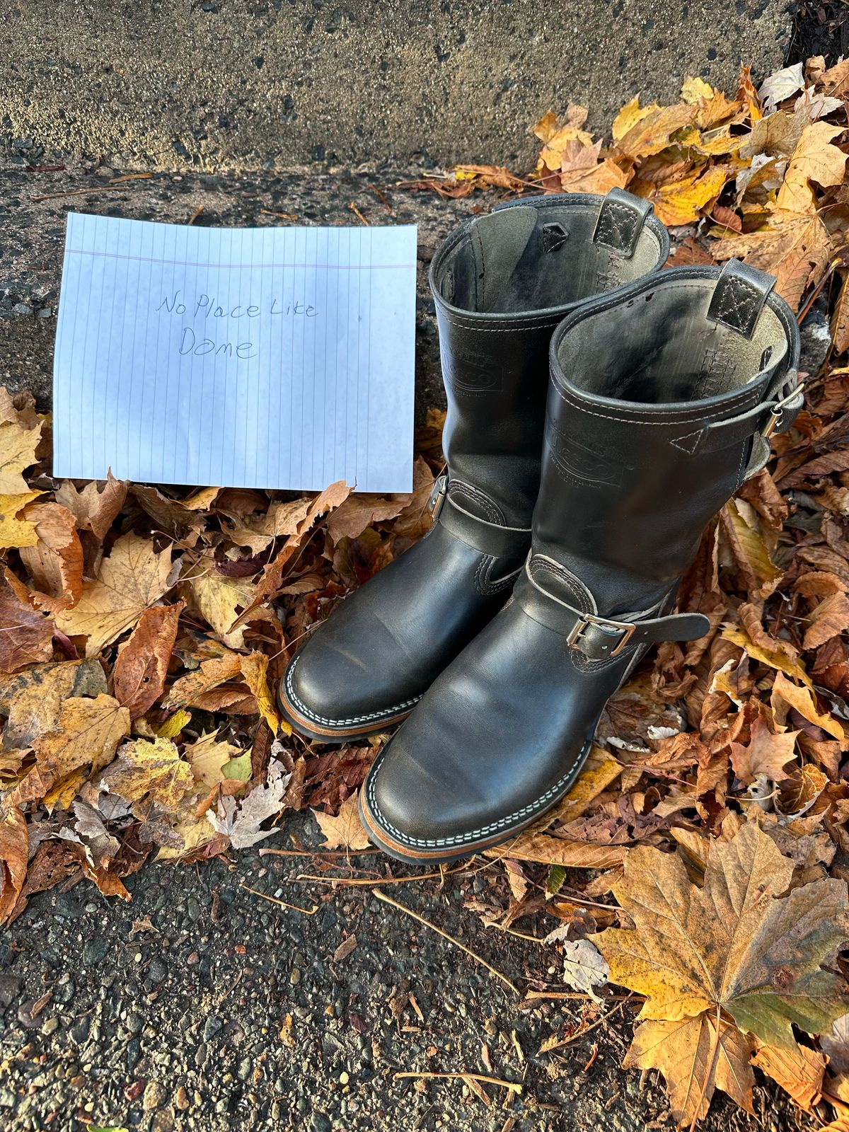 Photo by n_1n on November 5, 2022 of the Wesco Mister Lou in Maryam Petrolio Waxed Black Horsehide.