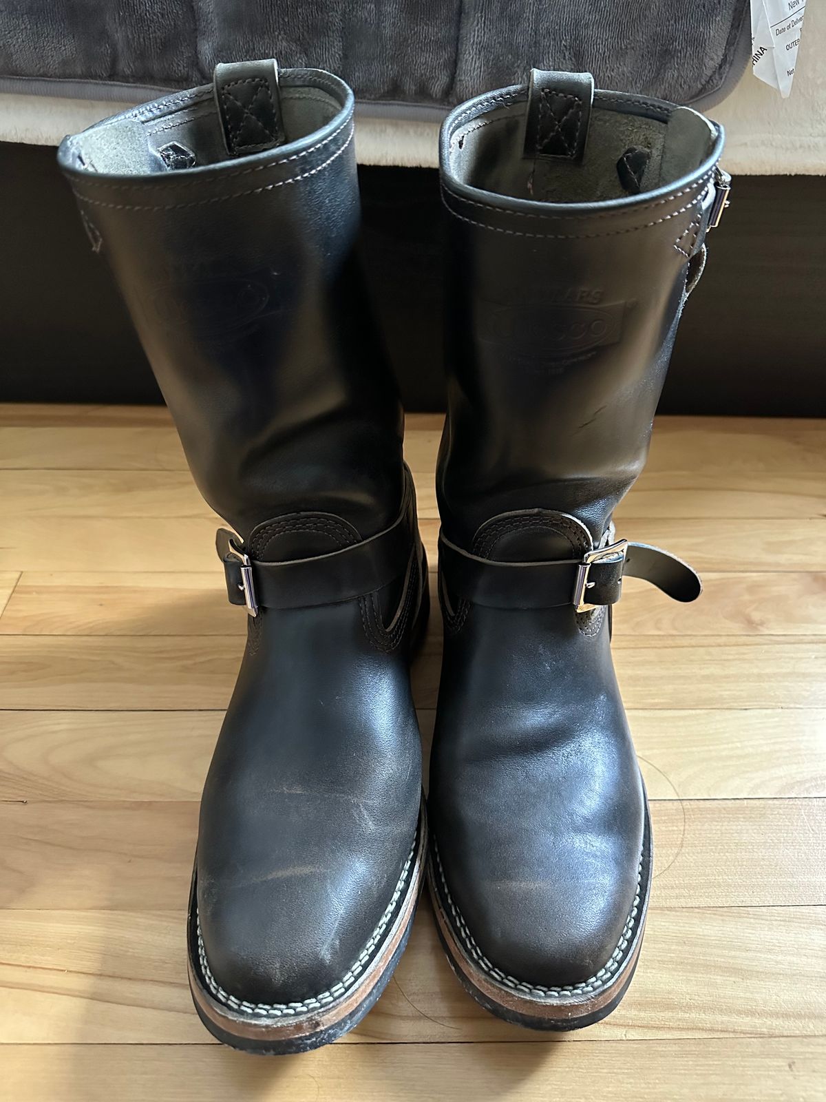 Photo by n_1n on February 5, 2023 of the Wesco Mister Lou in Maryam Petrolio Waxed Black Horsehide.