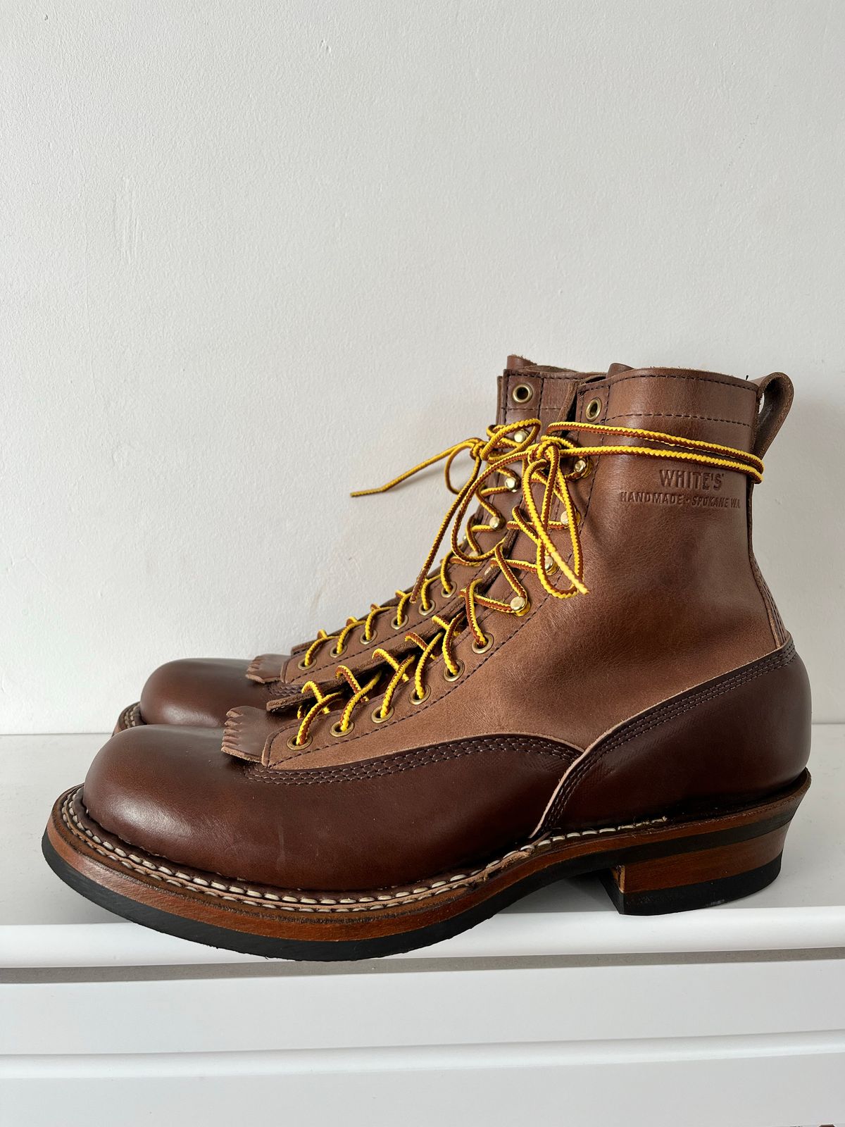 Photo by neon.runoff on November 1, 2022 of the White's Smokejumper in Horween Natural Chromexcel.