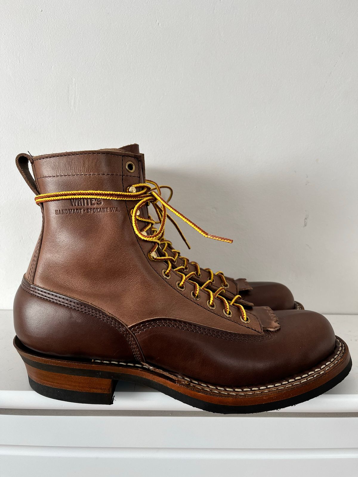 Photo by neon.runoff on November 1, 2022 of the White's Smokejumper in Horween Natural Chromexcel.