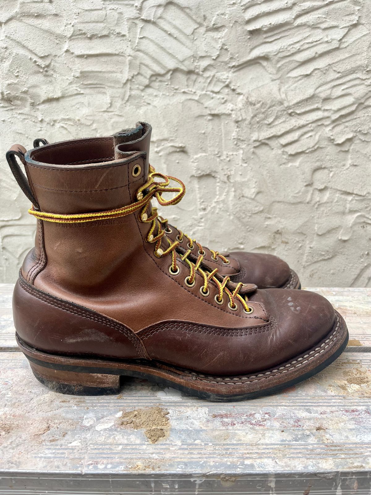 Photo by neon.runoff on December 3, 2022 of the White's Smokejumper in Horween Natural Chromexcel.