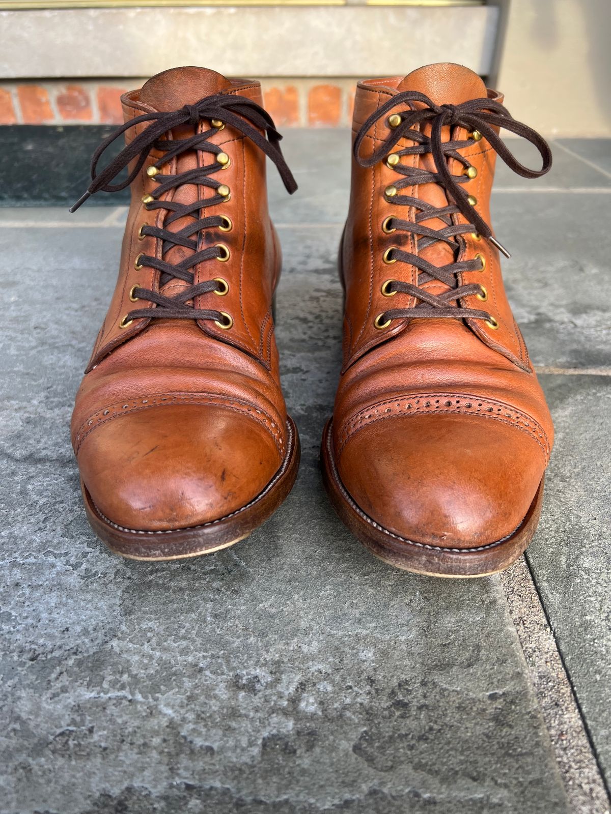 Photo by cronmok on February 4, 2023 of the Iron Boots Devil Dog in Maryam Washed Natural Horsefront.