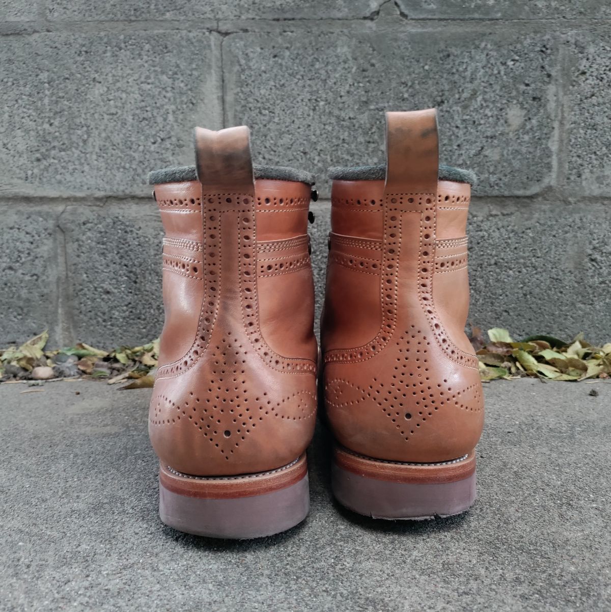 Photo by CowboyFriday on November 6, 2023 of the Tahura Edulis in Maryam Natural Horsebutt & Guidi Black Reverse Horsebutt.