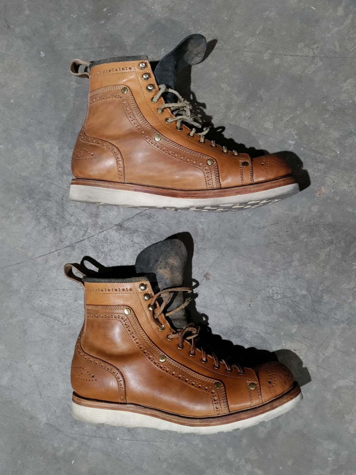 Photo by CowboyFriday on December 6, 2023 of the Tahura Edulis in Maryam Natural Horsebutt & Guidi Black Reverse Horsebutt.