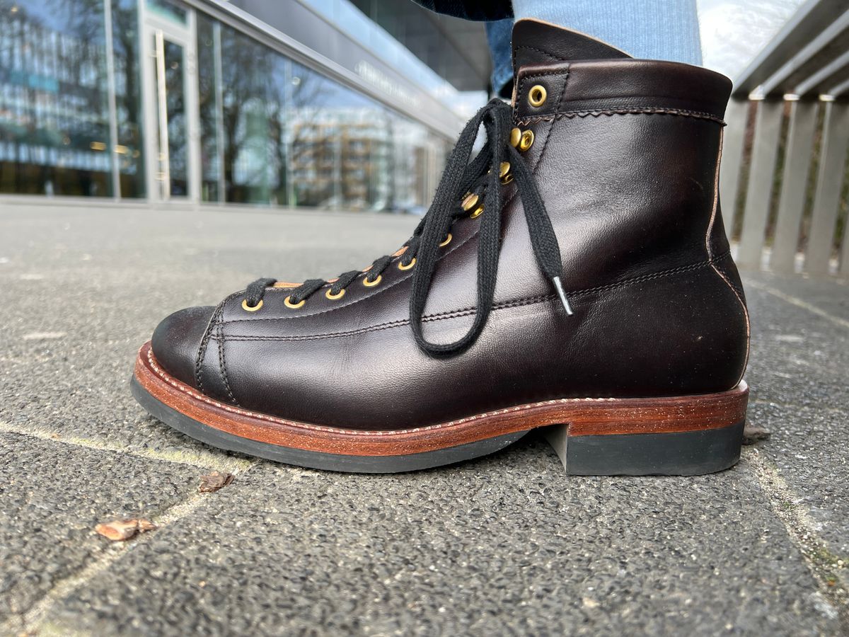 Photo by majame on April 9, 2025 of the Sagara Cordmaster in Conceria Cloe Superlux Horsebutt Overdyed Black.