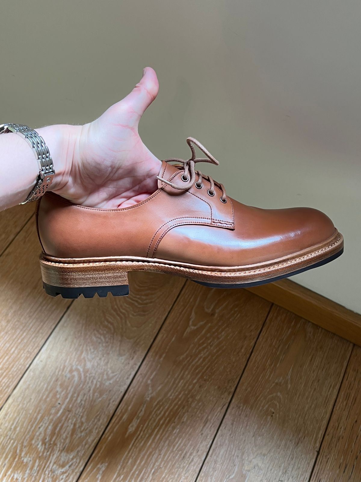 Photo by majame on May 23, 2024 of the Carmina Plain Toe Derby 1525 in Horween Natural Shell Cordovan.