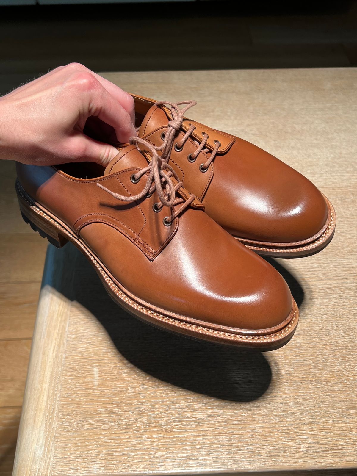 Photo by majame on May 23, 2024 of the Carmina Plain Toe Derby 1525 in Horween Natural Shell Cordovan.