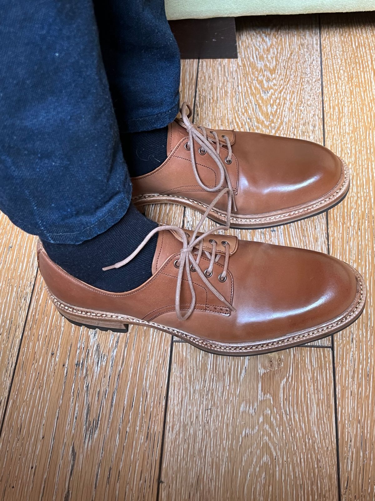 Photo by majame on May 23, 2024 of the Carmina Plain Toe Derby 1525 in Horween Natural Shell Cordovan.