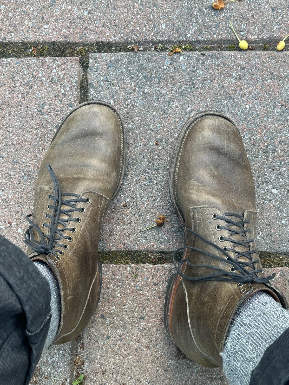 Photo by Mr.Baddie on May 30, 2024 of the Viberg Service Boot in C.F. Stead Classic Grey Oiled Culatta.