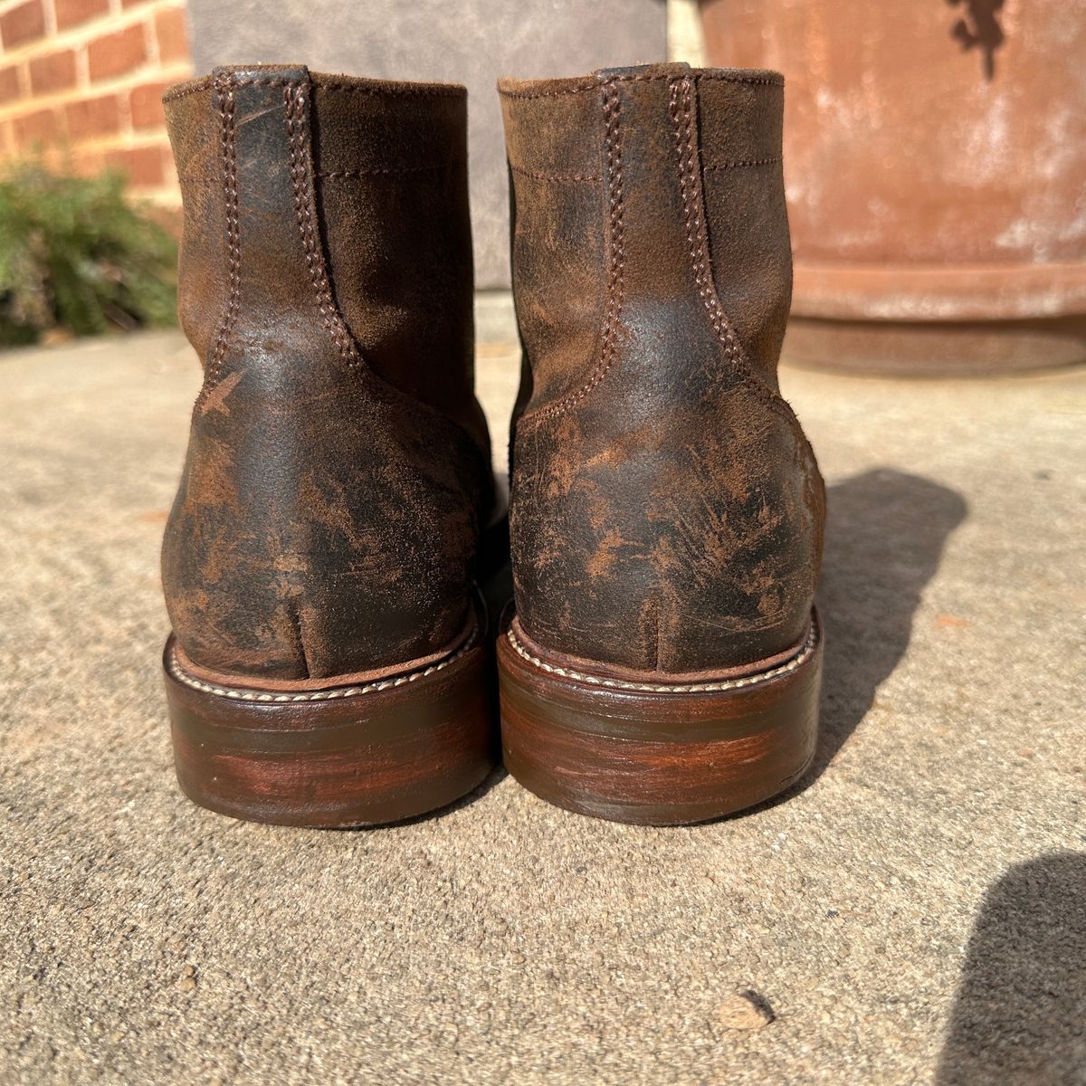 Photo by nothomeatl on January 5, 2024 of the Caswell Boot Company Lisbon in C.F. Stead Snuff Waxy Commander Suede.