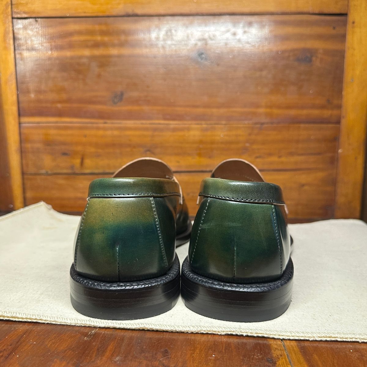 Photo by nothomeatl on October 1, 2024 of the Grant Stone Traveler Loafer in Horween Marbled Black Shell Cordovan.