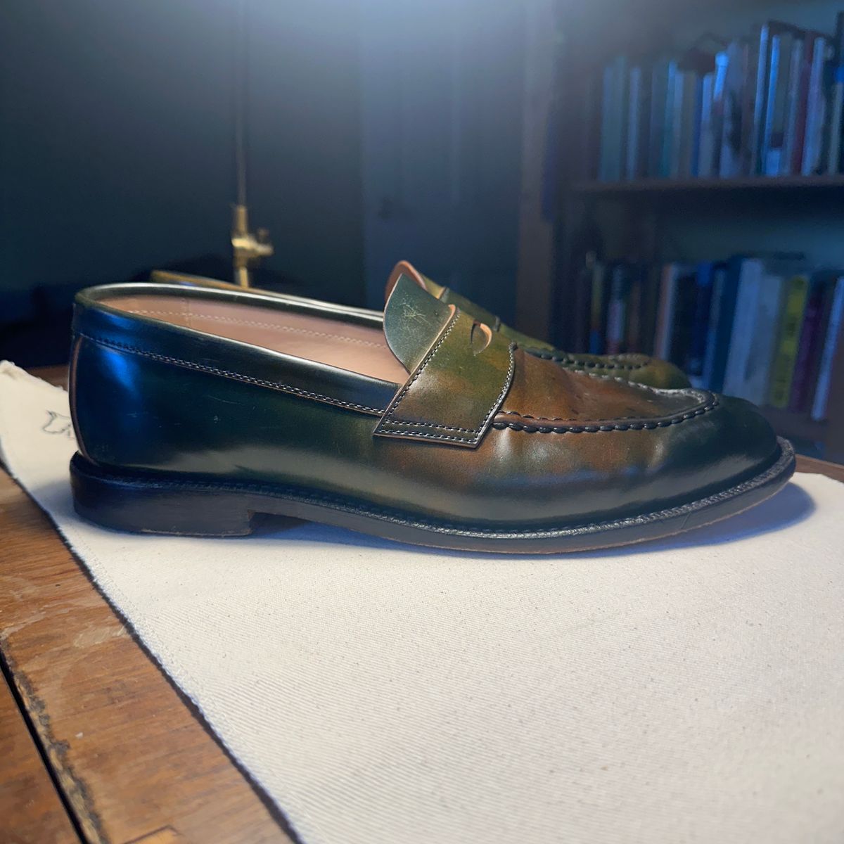 Photo by nothomeatl on December 4, 2024 of the Grant Stone Traveler Loafer in Horween Marbled Black Shell Cordovan.