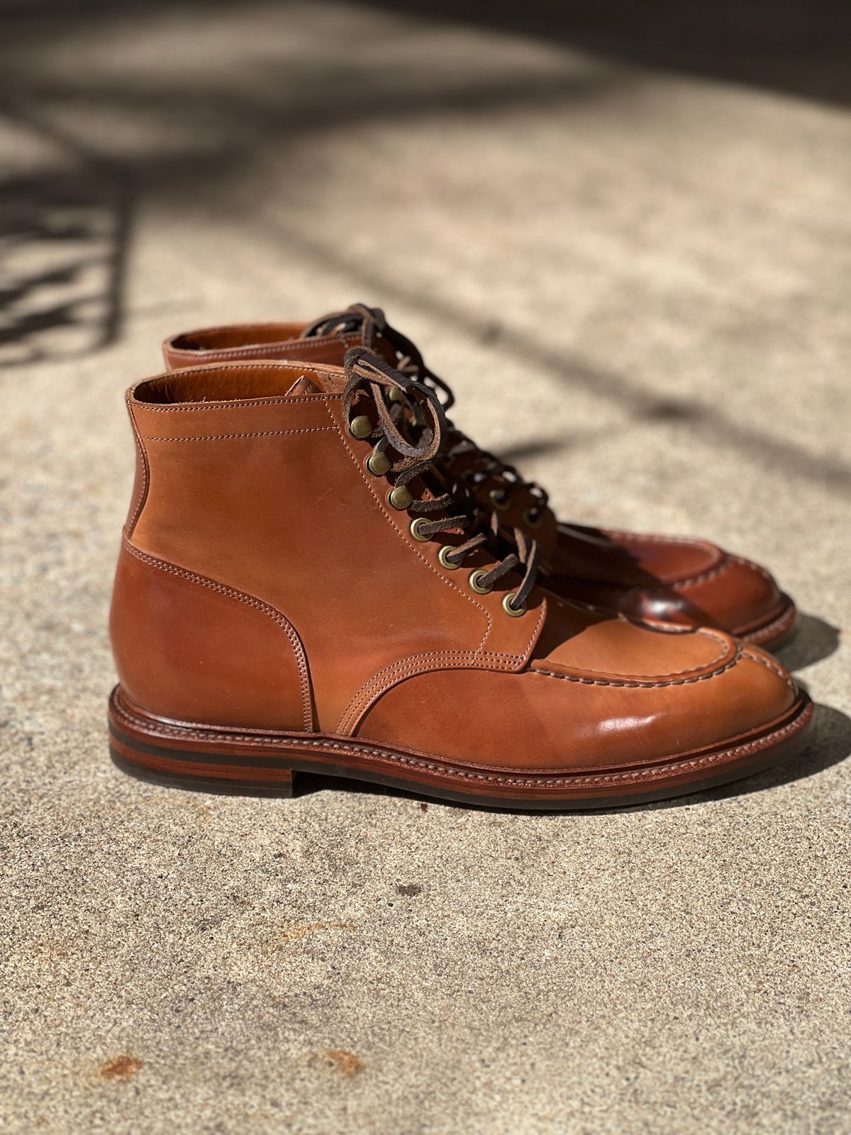 Photo by nothomeatl on October 1, 2022 of the Grant Stone Ottawa Boot in Horween Honey Glazed Shell Cordovan.