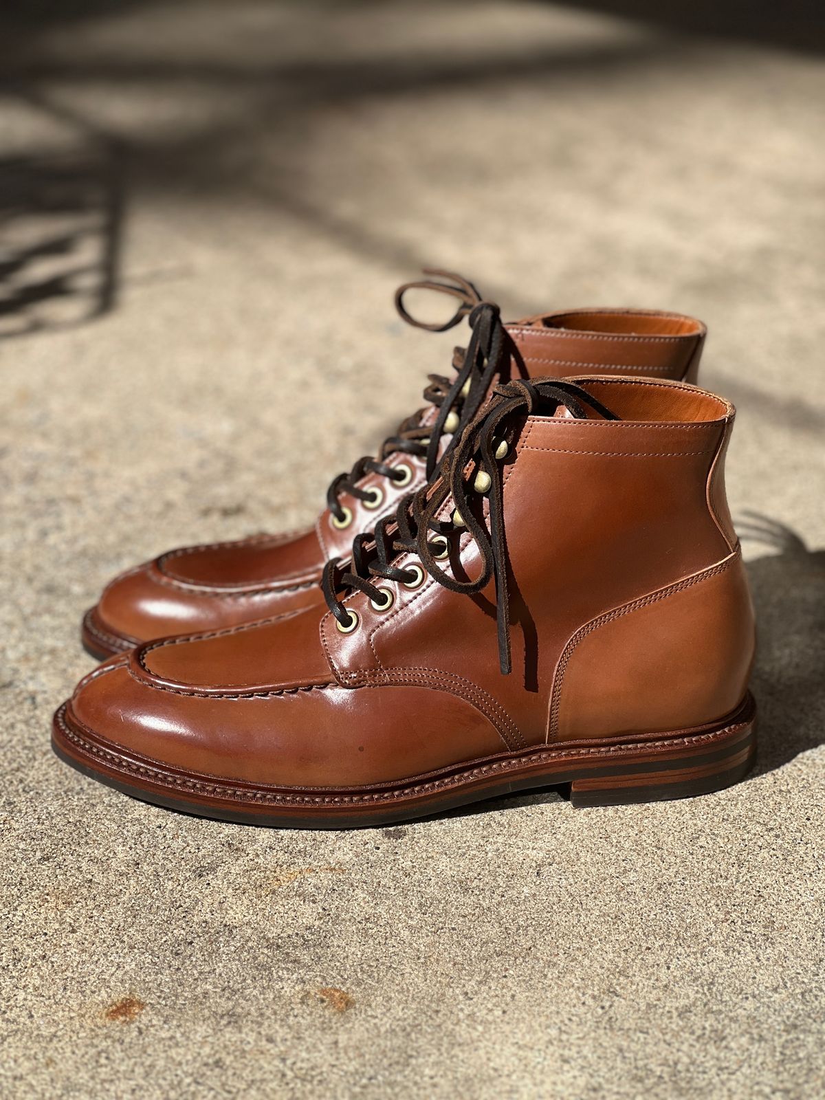 Photo by nothomeatl on October 1, 2022 of the Grant Stone Ottawa Boot in Horween Honey Glazed Shell Cordovan.
