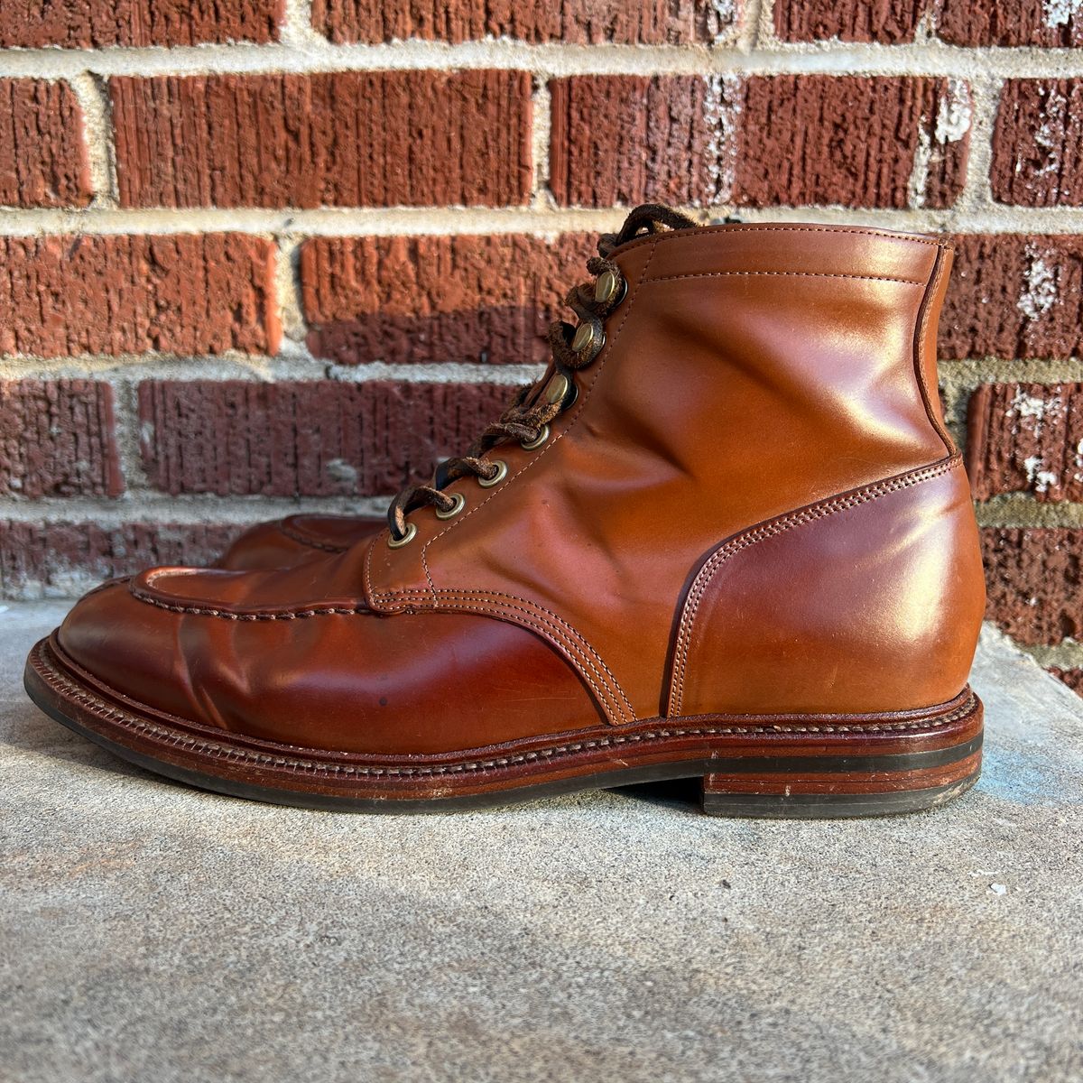 Photo by nothomeatl on January 5, 2023 of the Grant Stone Ottawa Boot in Horween Honey Glazed Shell Cordovan.
