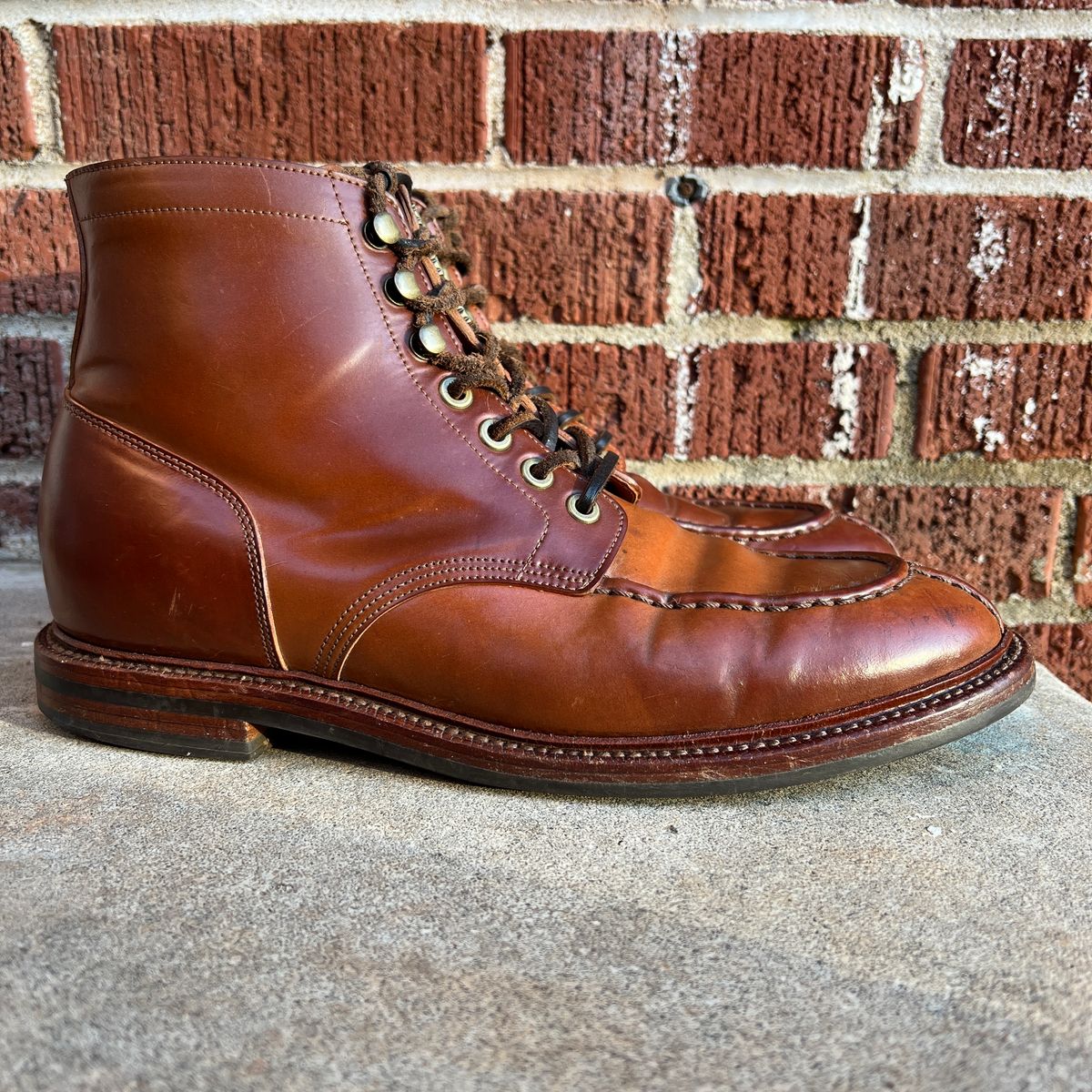 Photo by nothomeatl on January 5, 2023 of the Grant Stone Ottawa Boot in Horween Honey Glazed Shell Cordovan.