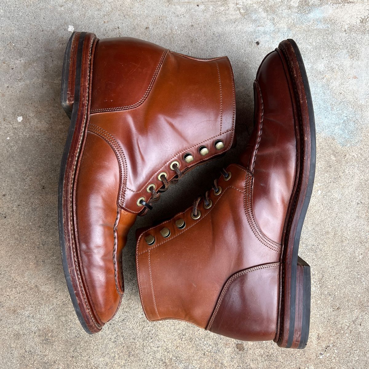 Photo by nothomeatl on March 1, 2023 of the Grant Stone Ottawa Boot in Horween Honey Glazed Shell Cordovan.