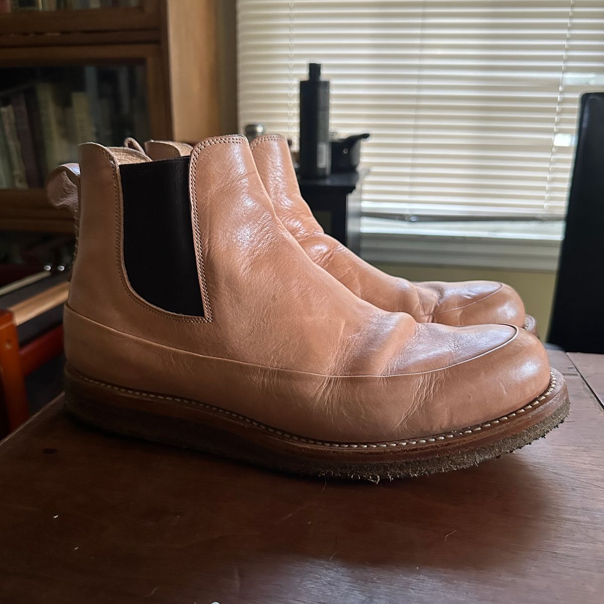 Photo by nothomeatl on October 6, 2025 of the Project Pandion PE1.2 in Vegetable Tanned Bovine.