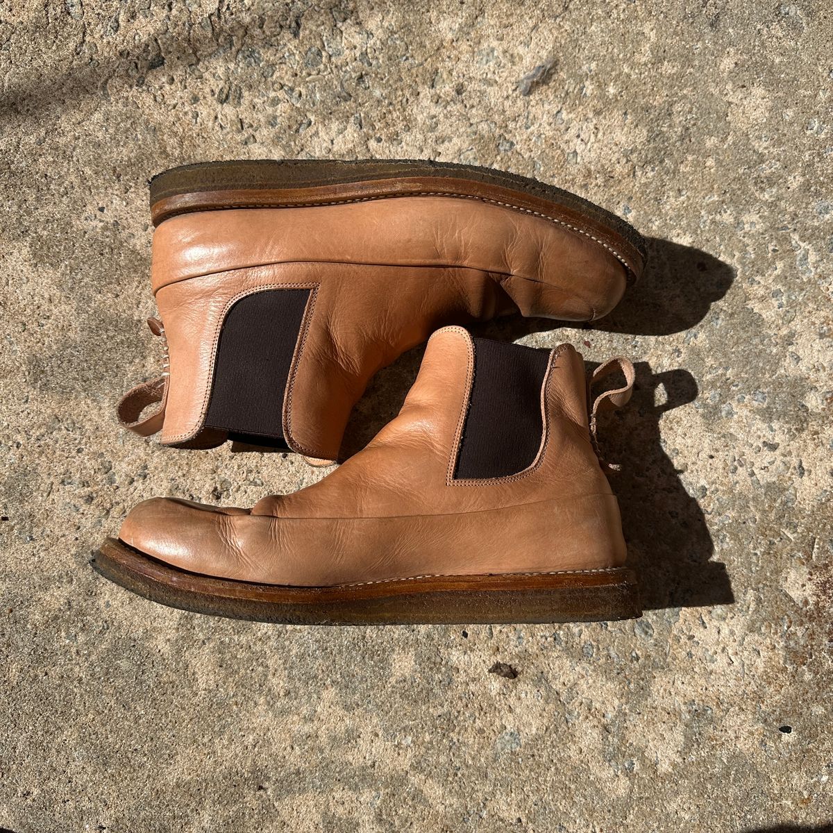 Photo by nothomeatl on November 1, 2025 of the Project Pandion PE1.2 in Vegetable Tanned Bovine.