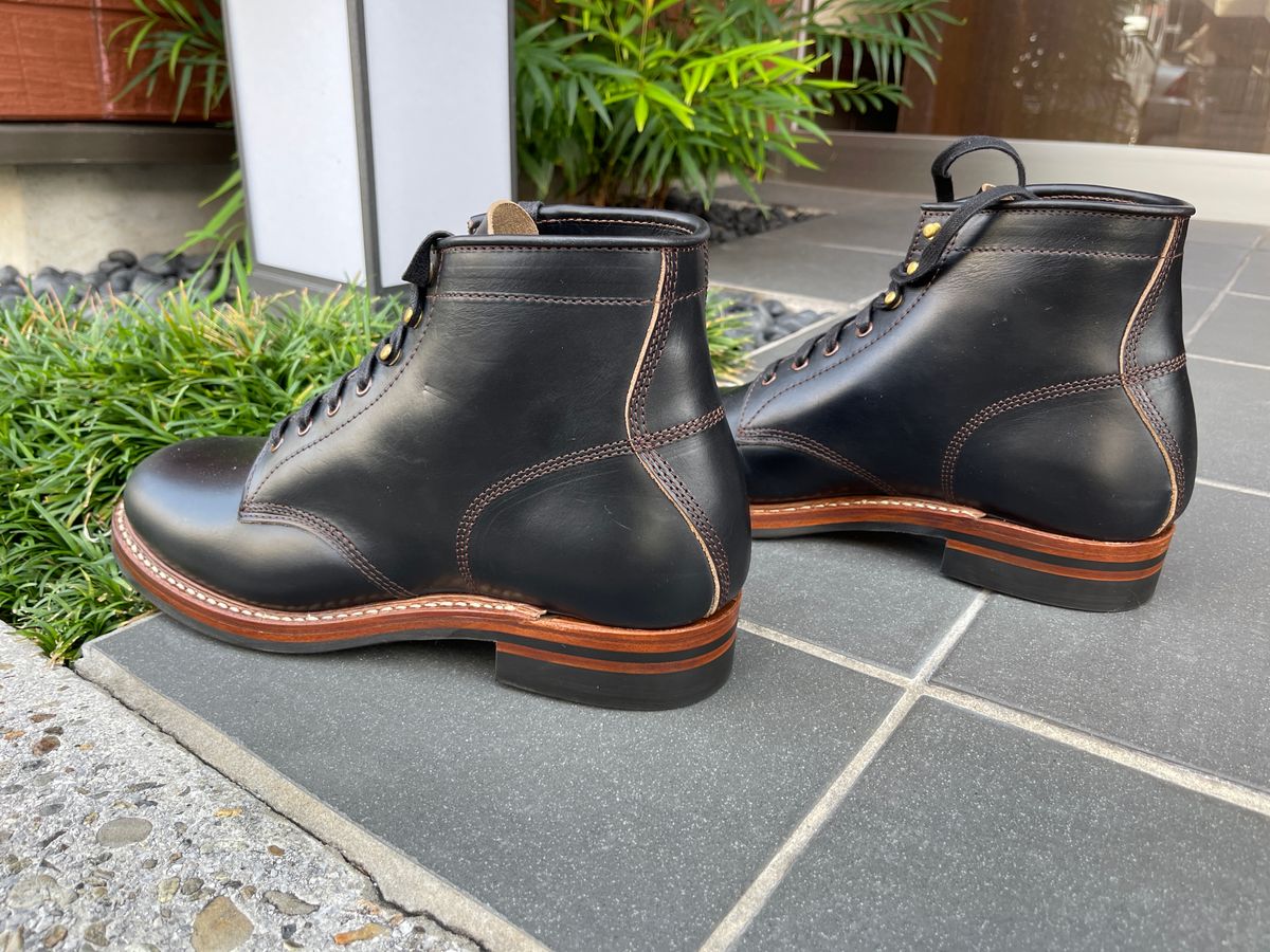 Photo by twowheels321 on October 11, 2024 of the John Lofgren El Capitan in Horween Black Chromexcel.