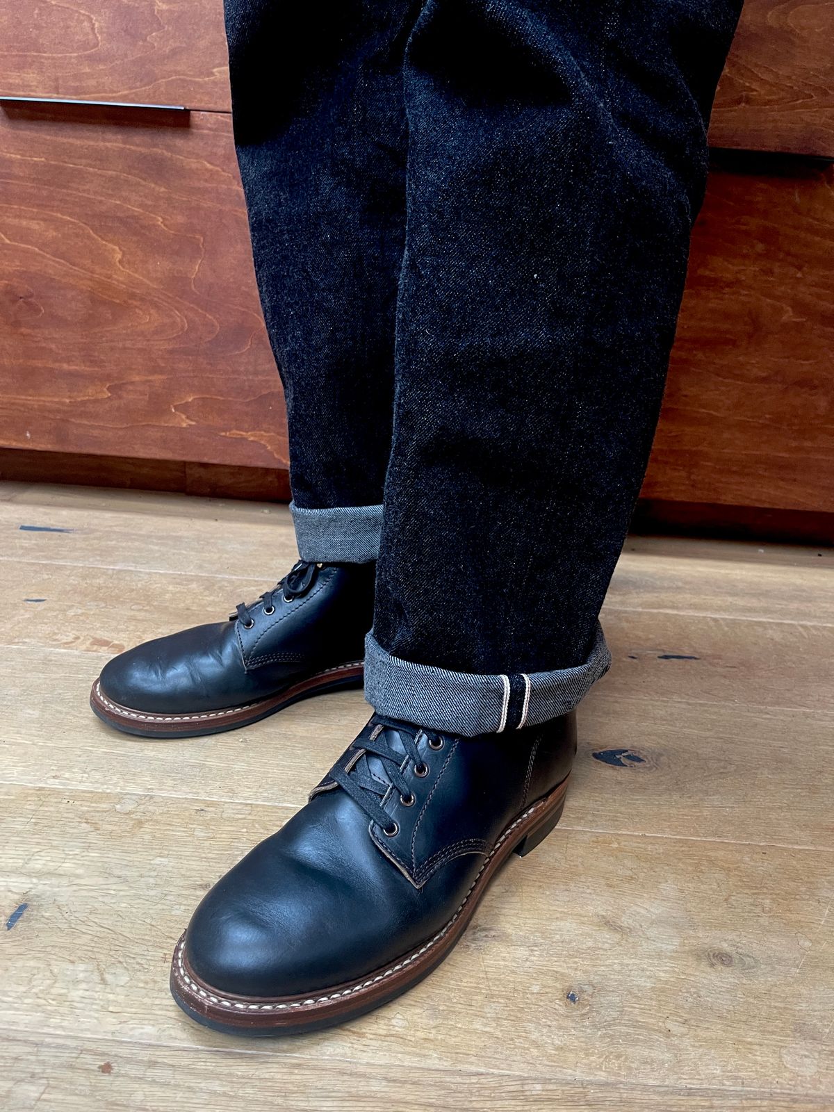 Photo by twowheels321 on November 3, 2024 of the John Lofgren El Capitan in Horween Black Chromexcel.
