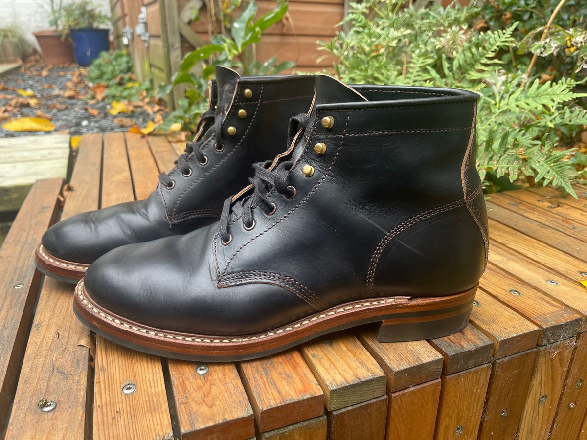 Photo by twowheels321 on November 3, 2024 of the John Lofgren El Capitan in Horween Black Chromexcel.