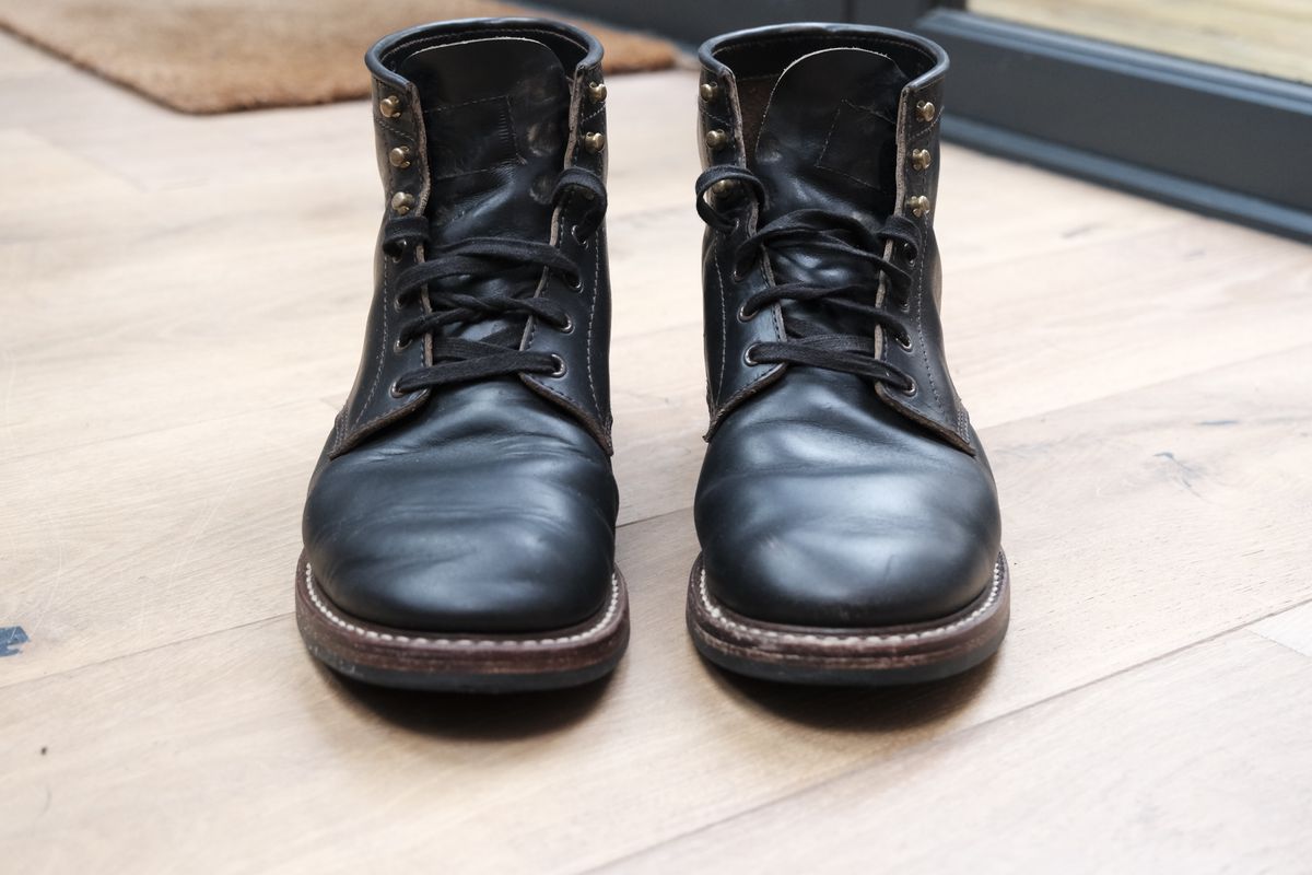 Photo by twowheels321 on December 5, 2024 of the John Lofgren El Capitan in Horween Black Chromexcel.