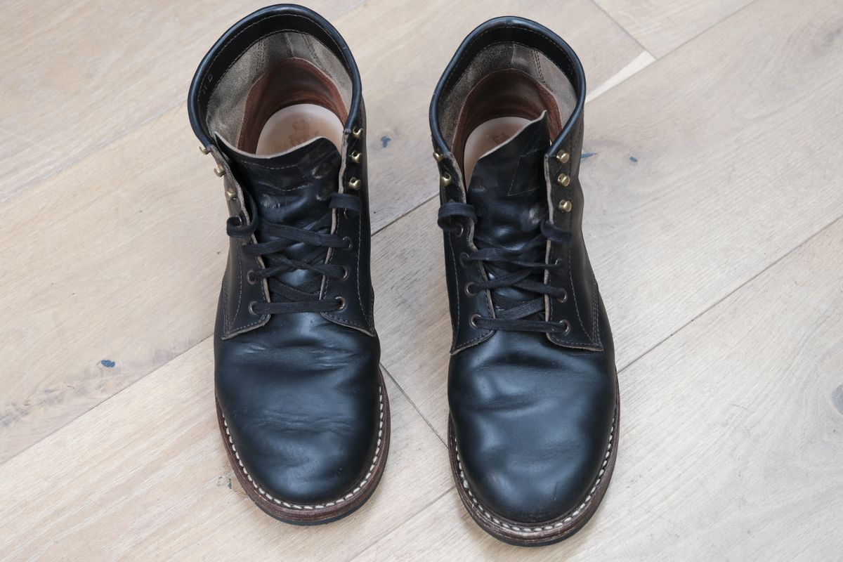 Photo by twowheels321 on December 5, 2024 of the John Lofgren El Capitan in Horween Black Chromexcel.