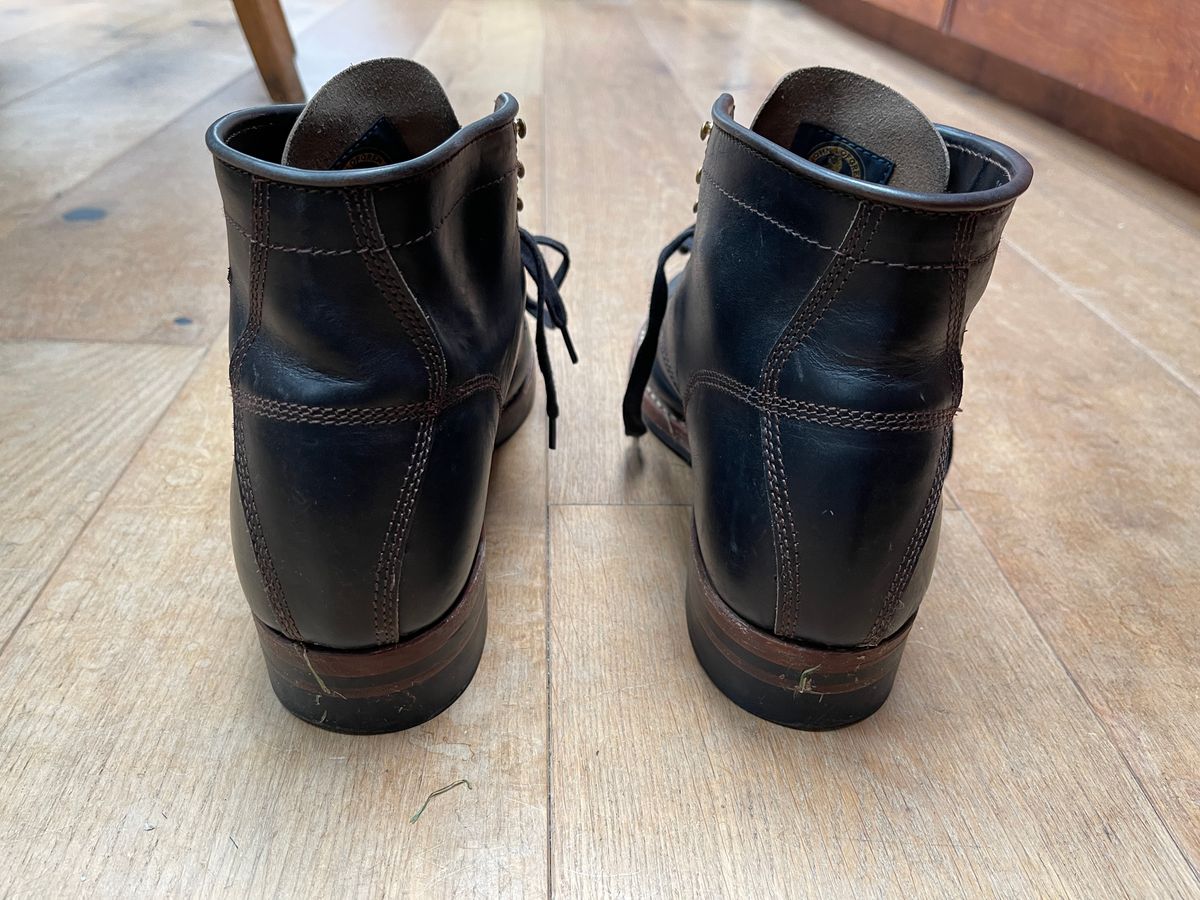 Photo by twowheels321 on January 7, 2025 of the John Lofgren El Capitan in Horween Black Chromexcel.