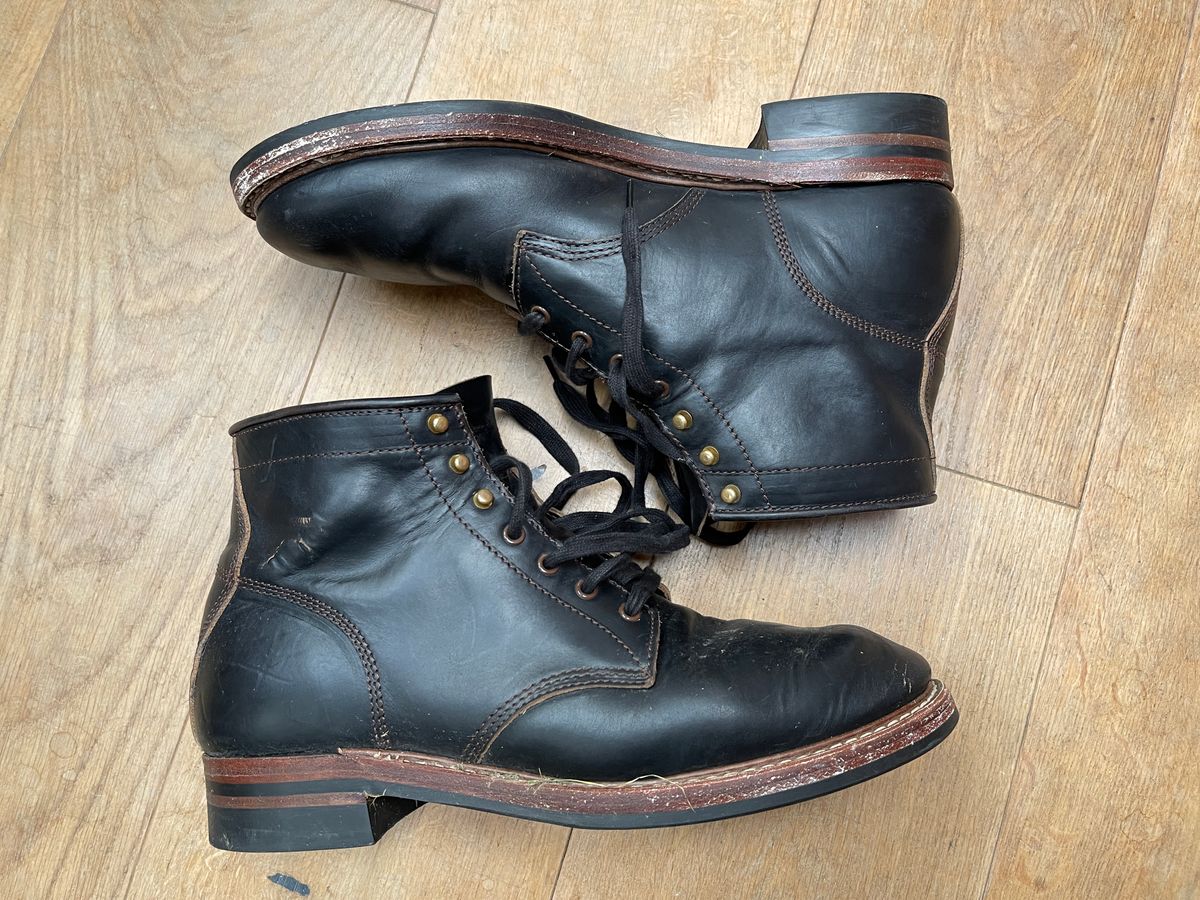 Photo by twowheels321 on January 7, 2025 of the John Lofgren El Capitan in Horween Black Chromexcel.