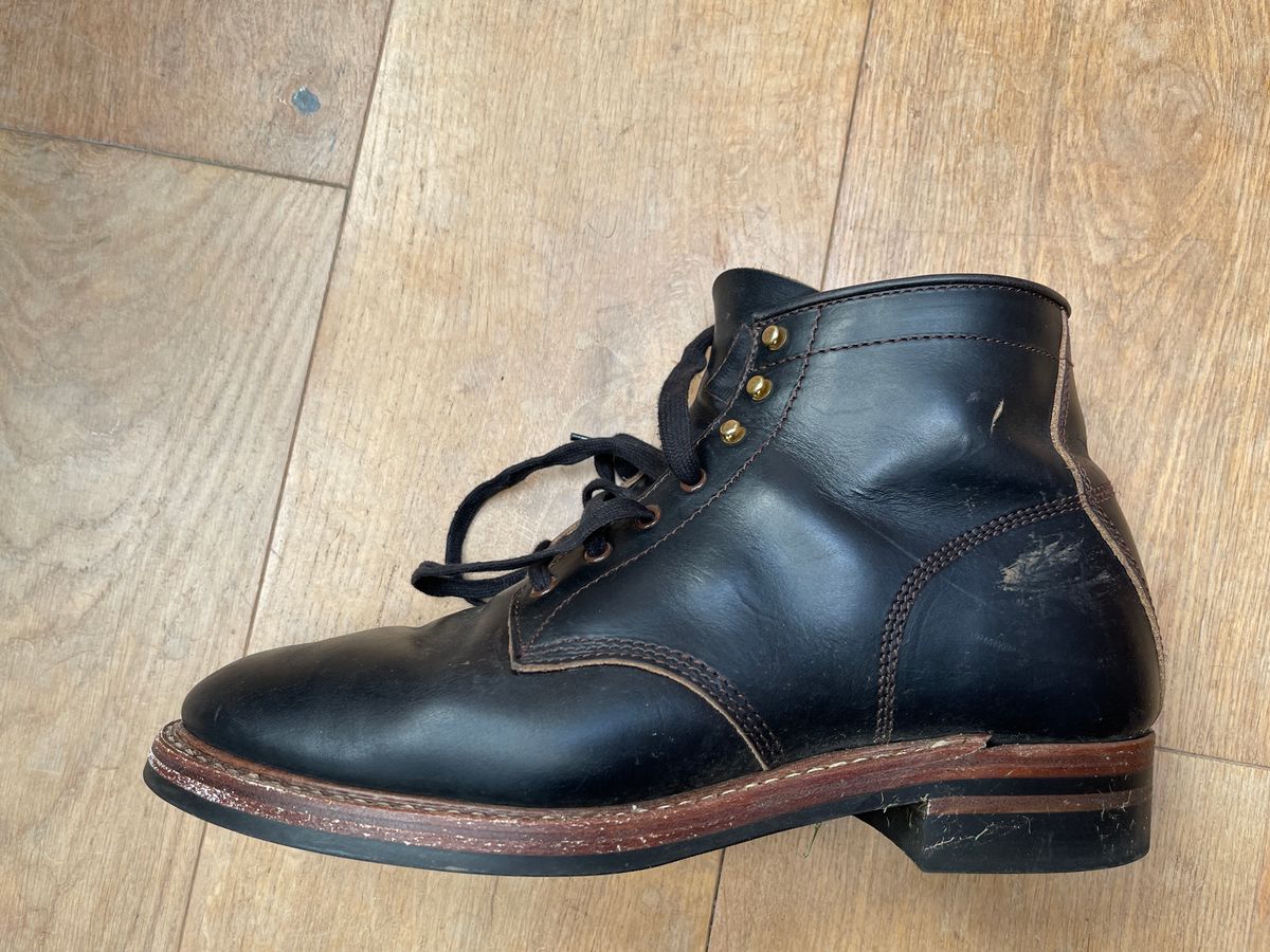 Photo by twowheels321 on January 7, 2025 of the John Lofgren El Capitan in Horween Black Chromexcel.