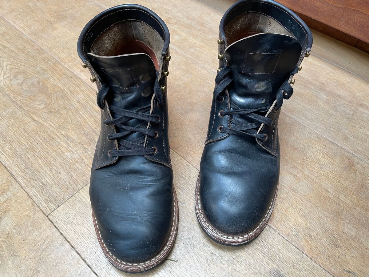 Photo by twowheels321 on January 7, 2025 of the John Lofgren El Capitan in Horween Black Chromexcel.