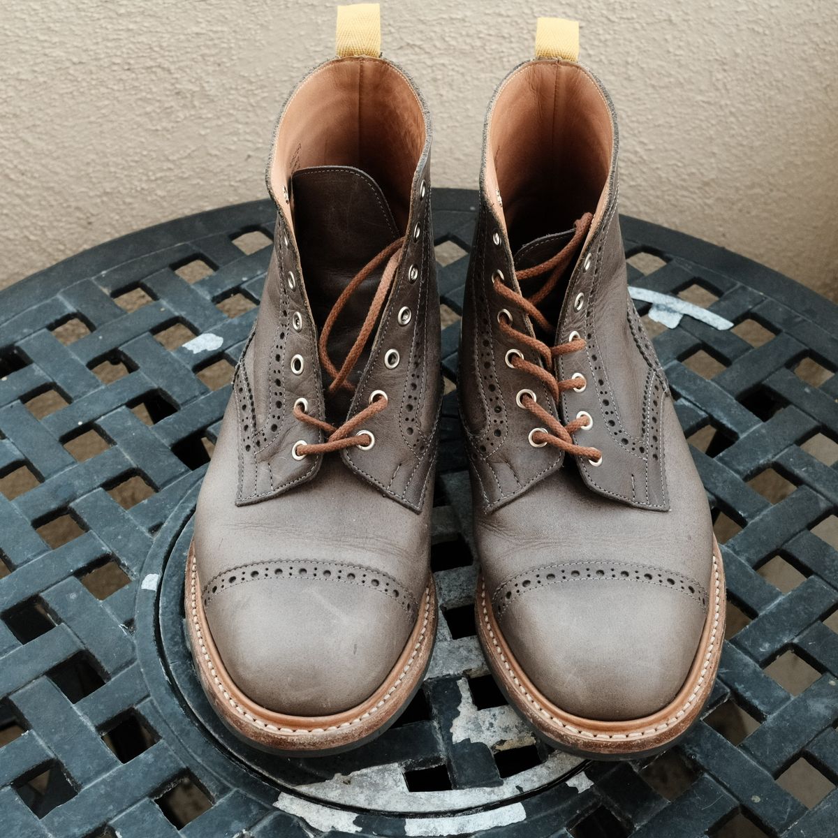 Photo by timothvn on November 5, 2023 of the Tricker's x Division Road Eaton Boot in Horween Timber Wolf Dublin.