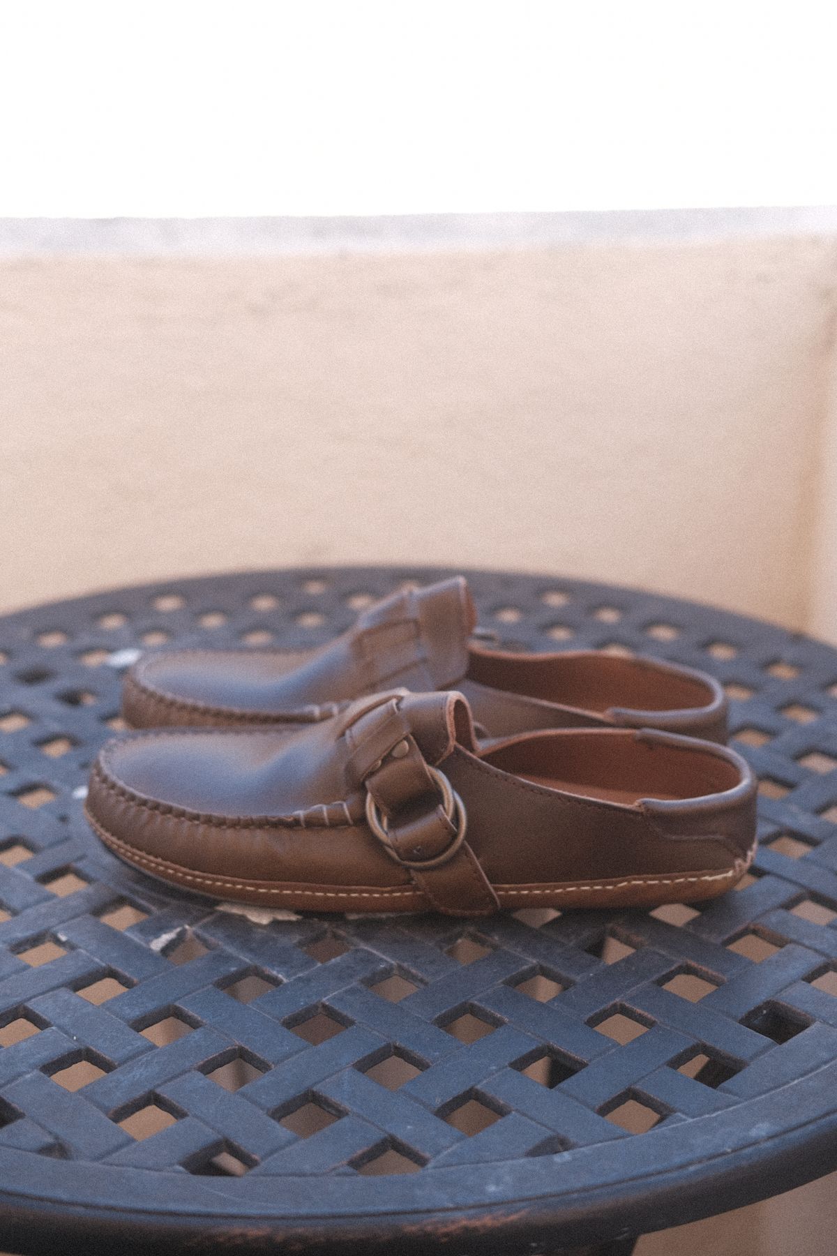 Photo by timothvn on October 3, 2023 of the Quoddy Ring Mule in Horween Olive Chromexcel.