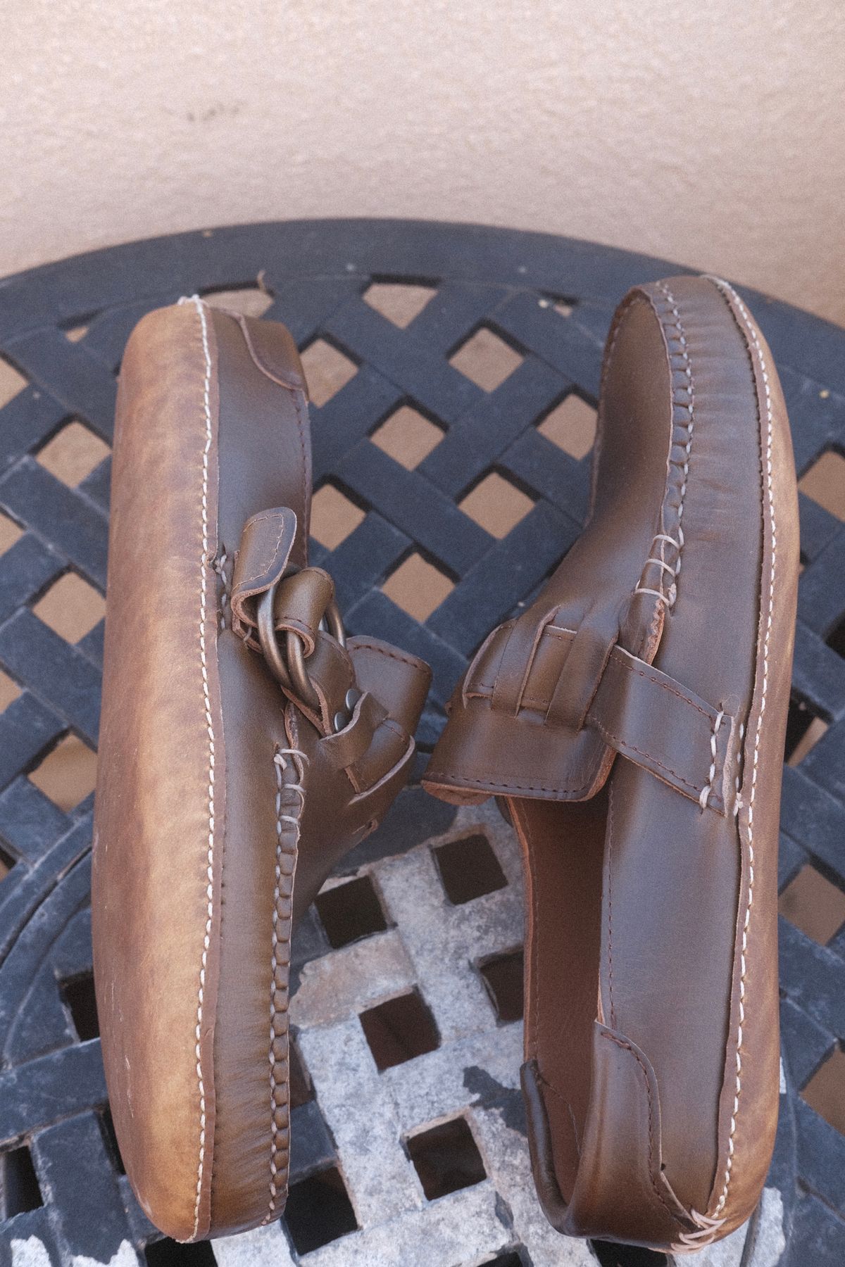 Photo by timothvn on October 3, 2023 of the Quoddy Ring Mule in Horween Olive Chromexcel.