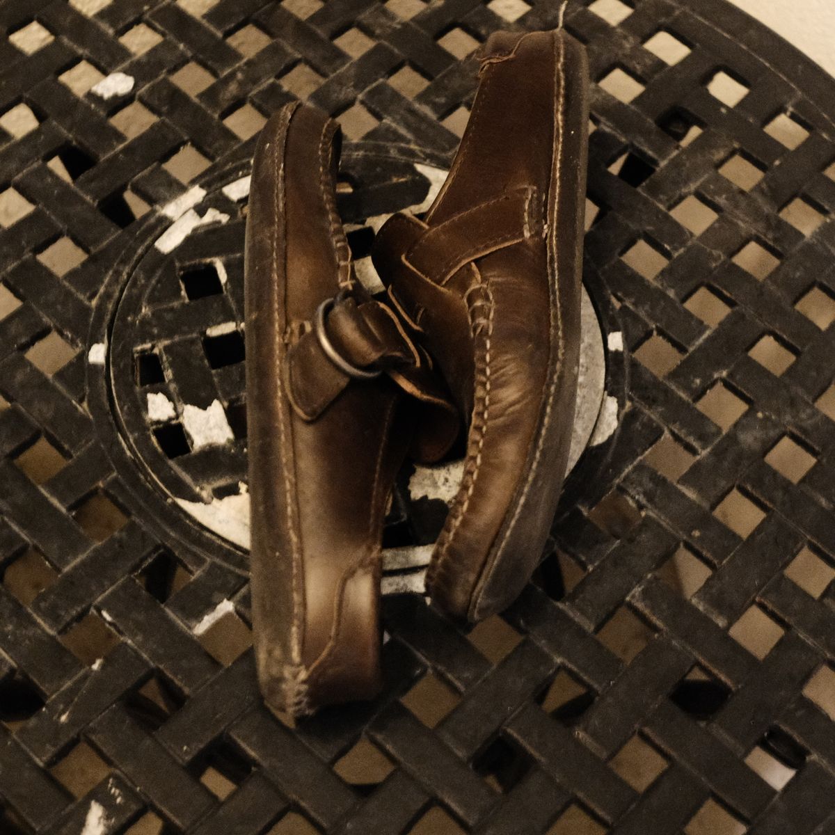 Photo by timothvn on December 6, 2023 of the Quoddy Ring Mule in Horween Olive Chromexcel.