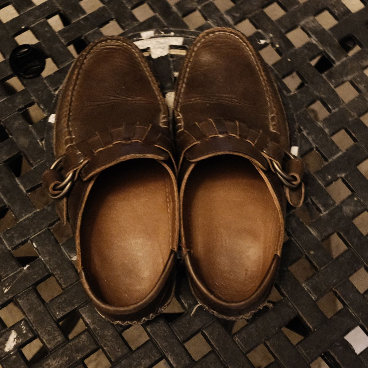 Photo by timothvn on December 6, 2023 of the Quoddy Ring Mule in Horween Olive Chromexcel.