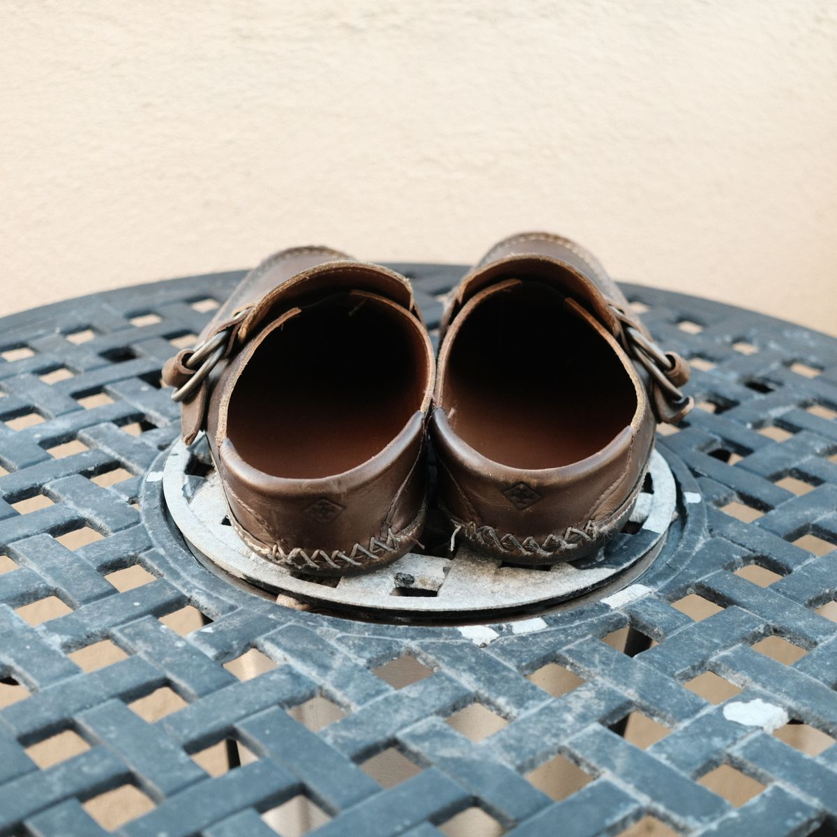 Photo by timothvn on January 6, 2024 of the Quoddy Ring Mule in Horween Olive Chromexcel.