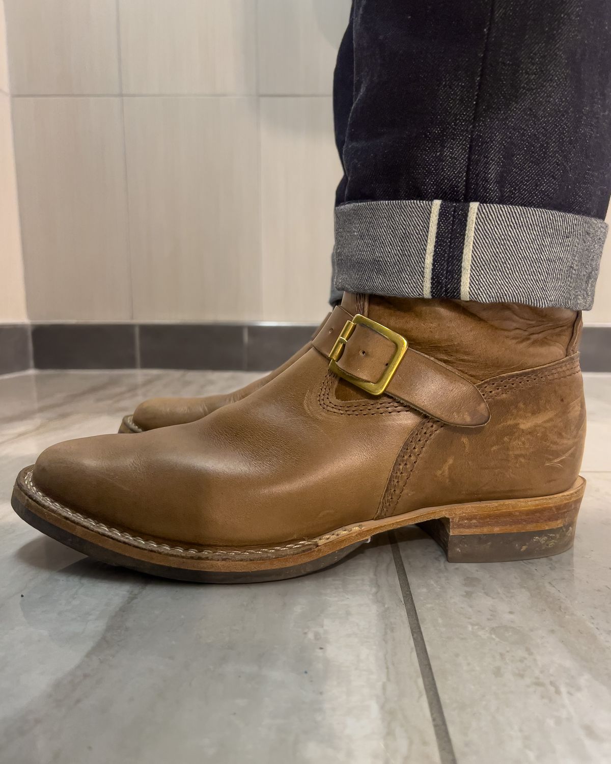 Photo by Blakemore on December 12, 2021 of the Wesco Mister Lou in Horween Natural Chromexcel.