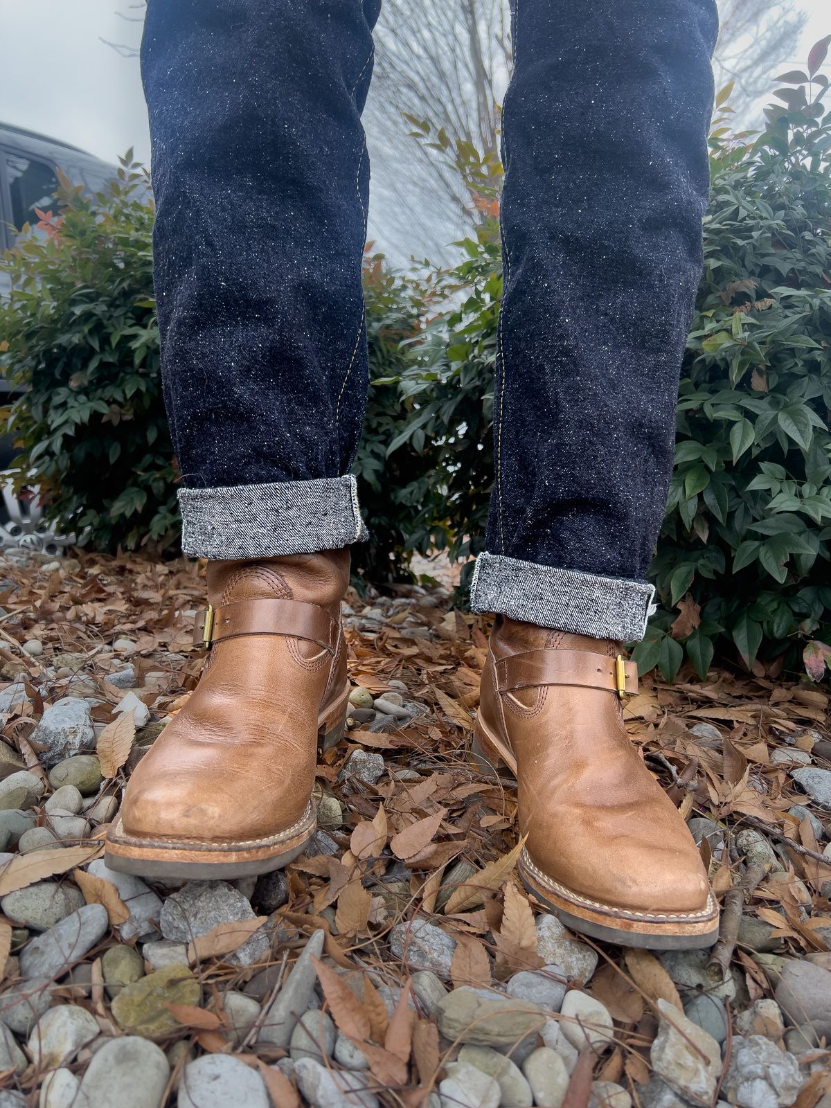 Photo by Blakemore on December 20, 2021 of the Wesco Mister Lou in Horween Natural Chromexcel.