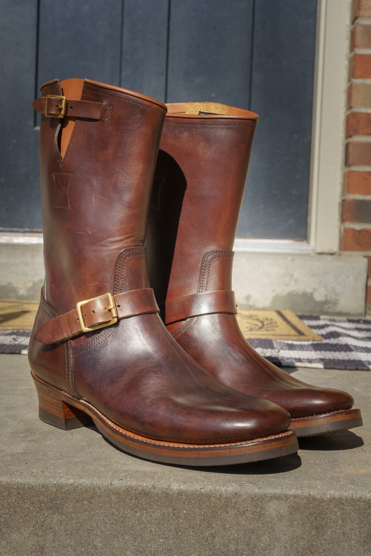 Photo by Blakemore on March 2, 2022 of the Clinch Engineer Boots 11-Inch Height in Natural Horsebutt.