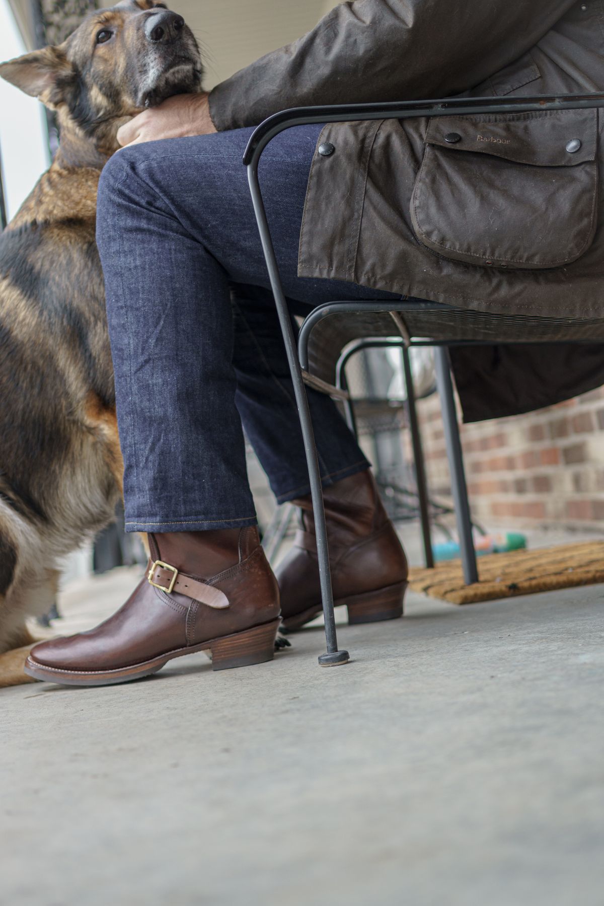 Photo by Blakemore on March 26, 2022 of the Clinch Engineer Boots 11-Inch Height in Natural Horsebutt.