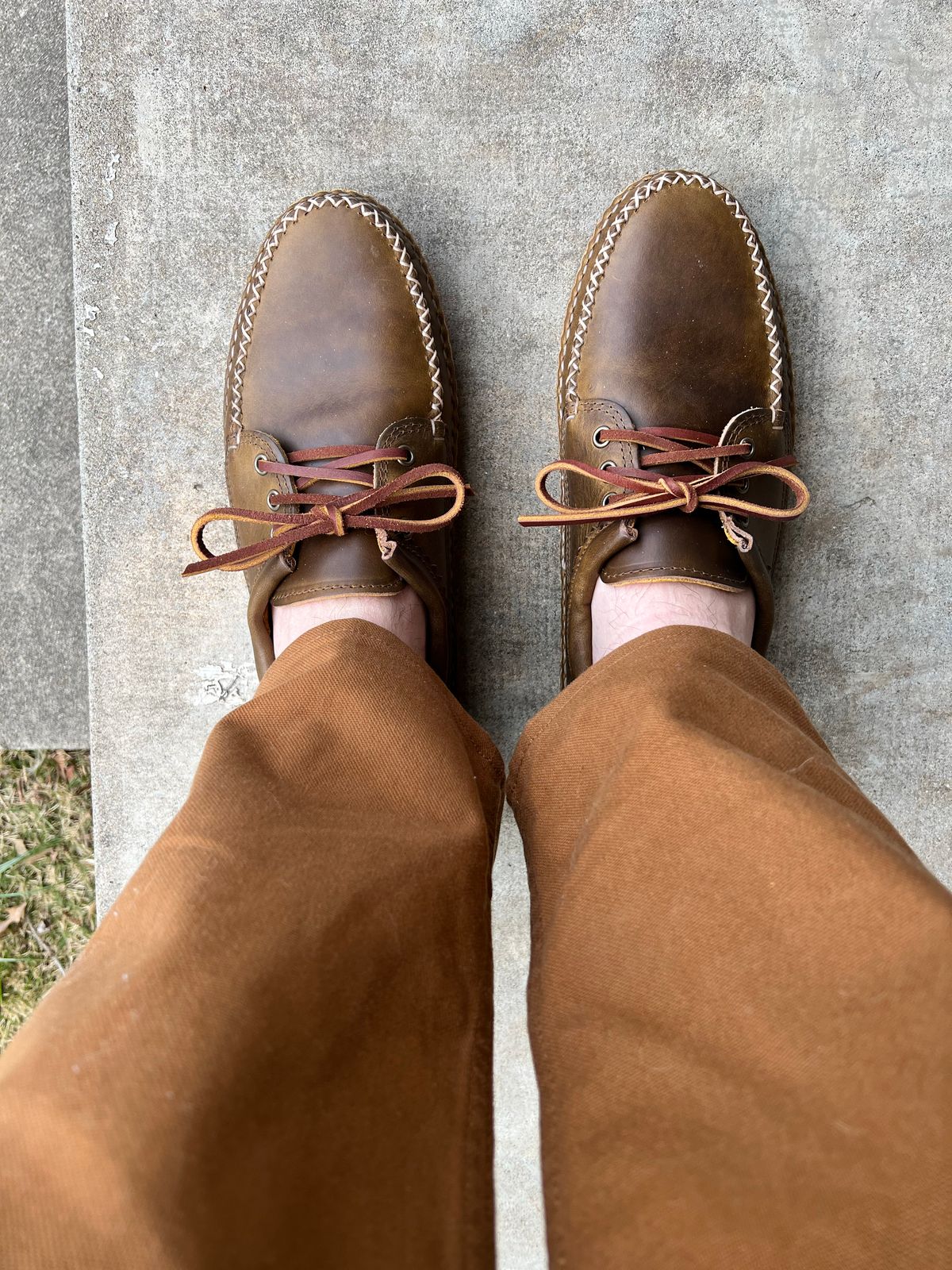 Photo by Blakemore on March 26, 2022 of the Quoddy in Horween Olive Chromexcel.