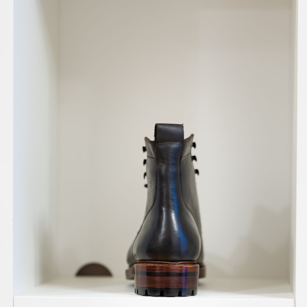 Photo by simplygg on December 20, 2023 of the Blkbrd Shoemaker Dixon Cap Toe Derby Boot in Black Pullup.