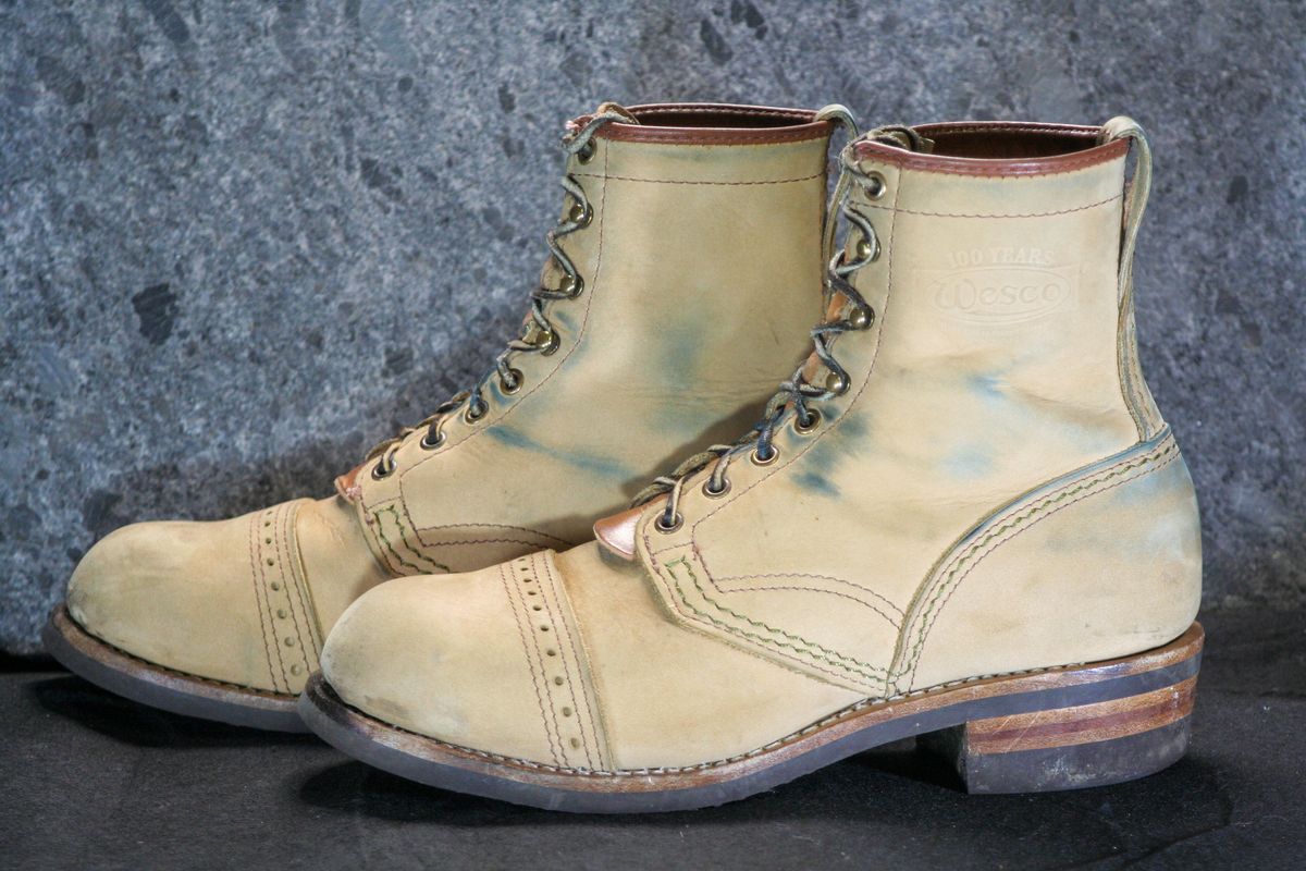 Photo by Obversus on November 4, 2023 of the Wesco Jobmaster in Seidel Burlap.