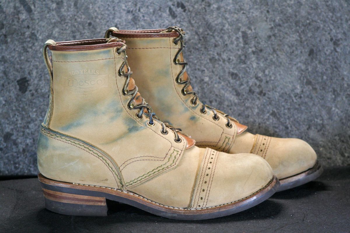 Photo by Obversus on November 4, 2023 of the Wesco Jobmaster in Seidel Burlap.